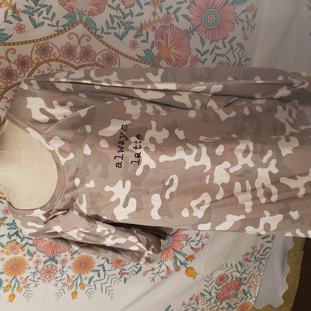 Hi/lo sweatshirt